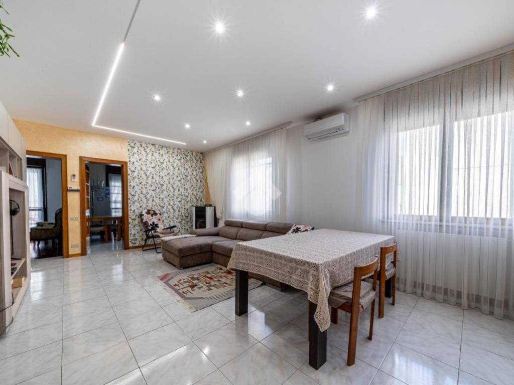 Casa indipendente a Carpi in Via Fratelli Cairoli, 24 - Foto 3