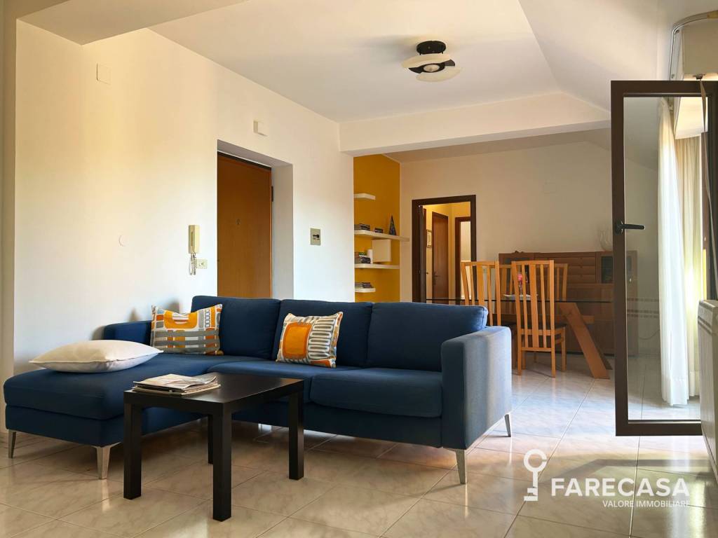 Attico / mansarda a Teramo in Via Antonio Ciaccio, 15 - Foto 3