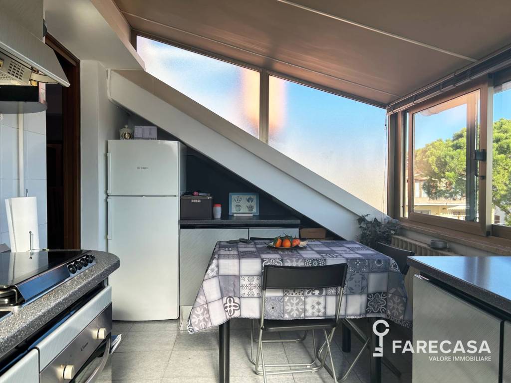 Attico / mansarda a Teramo in Via Antonio Ciaccio, 15 - Foto 5