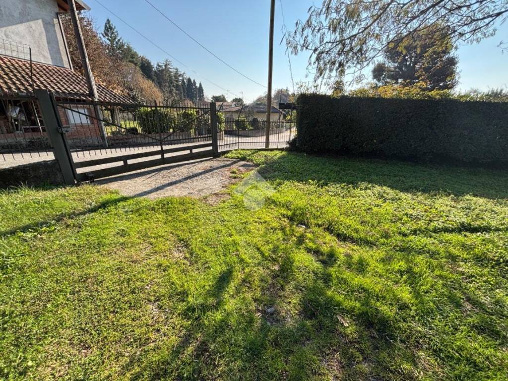 Villa a Varallo pombia in Via Pessone, 37 - Foto 4