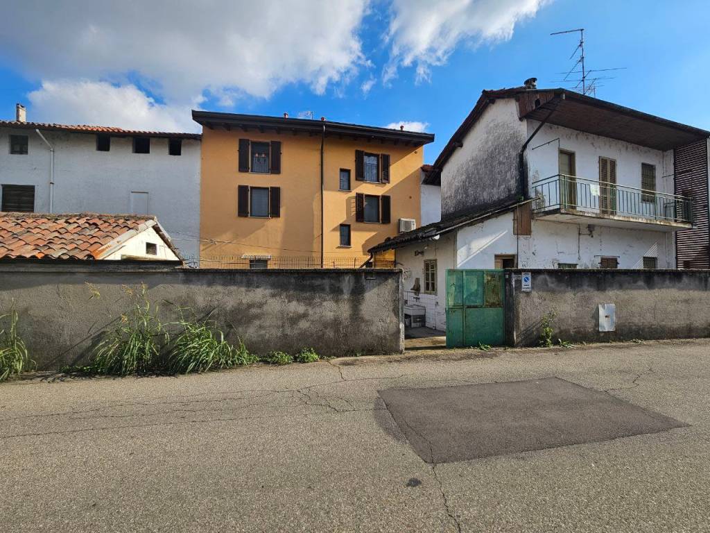 Casa indipendente a Galliate in Via Quintino Sella, 25 - Foto 2