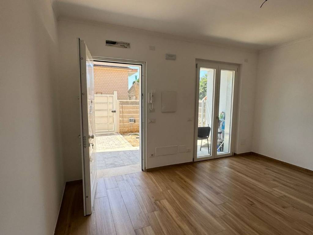 Villa a Nettuno in Via delle Begonie - Foto 3