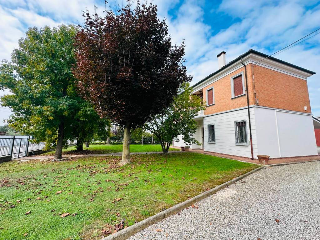 Villa a Ferrara in Via Masi, 378 - Foto 2