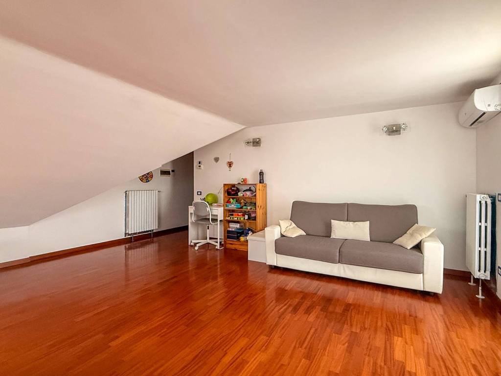 Attico / mansarda a Bovisio-masciago in Via Bertacciola, 74 - Foto 2