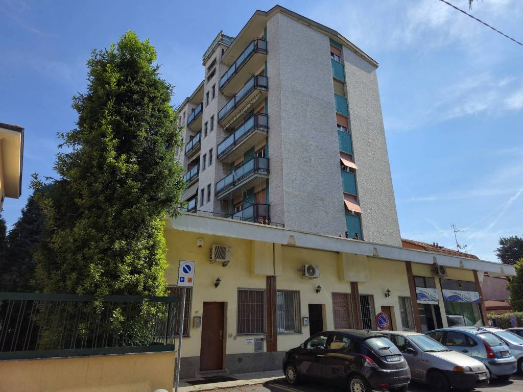 Appartamento a Brugherio in Via Guglielmo Oberdan, 41 - Foto 2