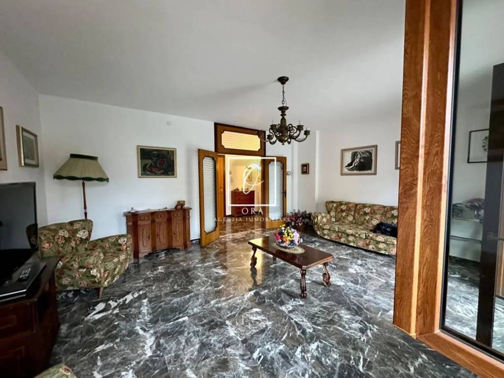 Appartamento a Venezia in Via Cesare Cecchini, 21 - Foto 2