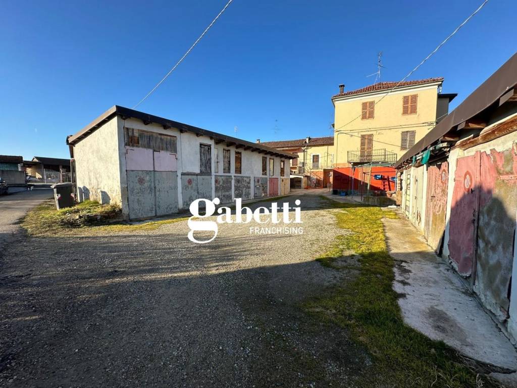Rustico / casale a Asti in STRADA STAZIONE DI PORTACOMARO - Foto 2