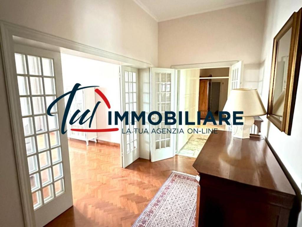 Appartamento a Livorno in Viale Fabbricotti, 3 - Foto 2