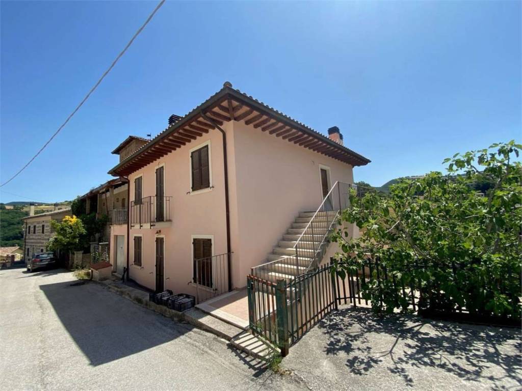 Appartamento a Nocera umbra in SP440, 27 - Foto 2