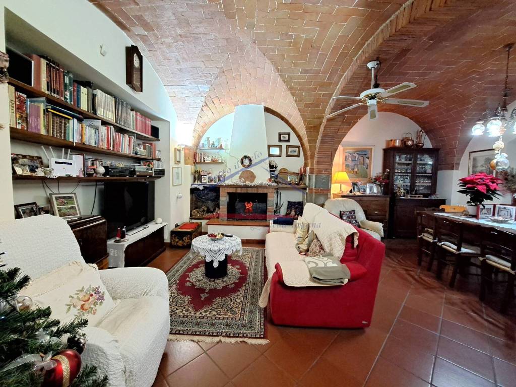Rustico / casale a Arezzo - Foto 2