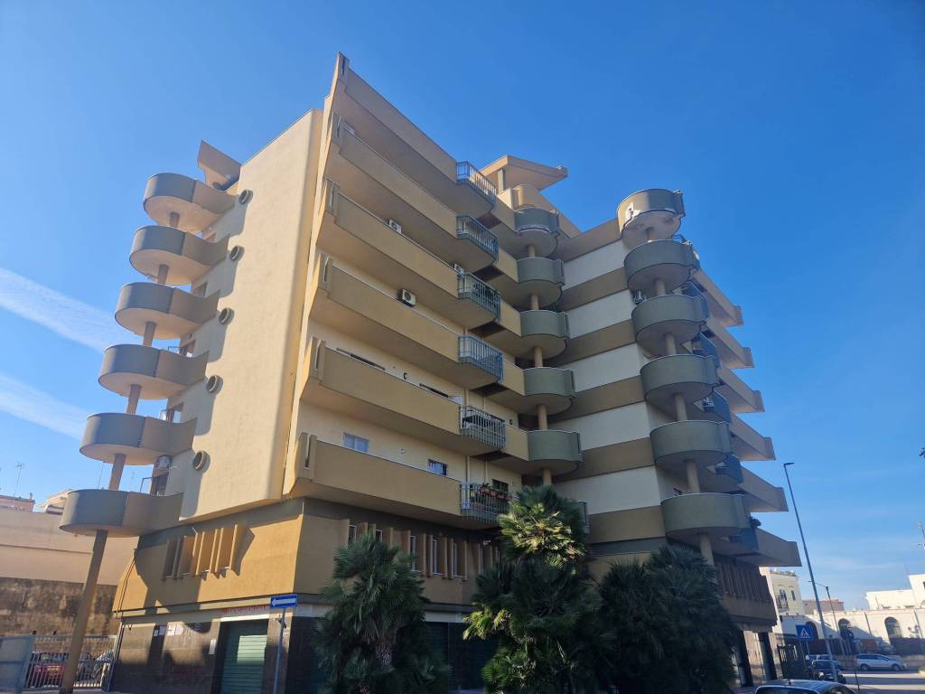 Appartamento a Trani in Lungomare Cristoforo Colombo - Foto 2