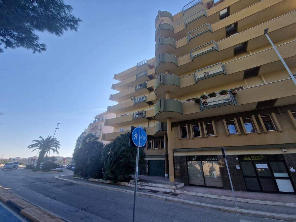 Appartamento a Trani in Lungomare Cristoforo Colombo - Foto 5