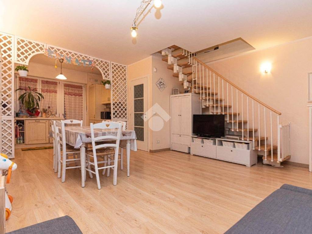 Casa indipendente a Mathi in Via Martiri della Libertà, 45 - Foto 4