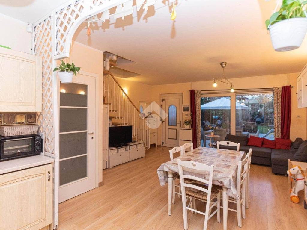 Casa indipendente a Mathi in Via Martiri della Libertà, 45 - Foto 5