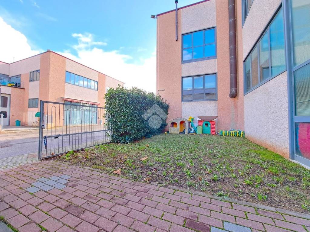 Immobile a Follonica in Via dell'Artigianato, 747 - Foto 3