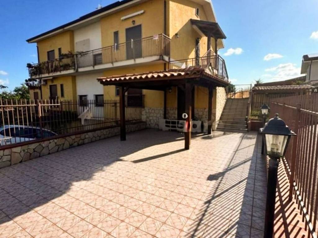 Villa a Scalea in Via Paolo Borsellino - Foto 2