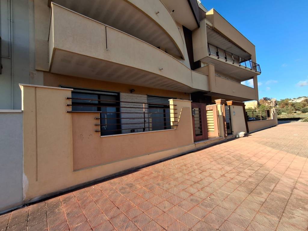 Immobile a Grottaglie in Viale Antonio Gramsci - Foto 2