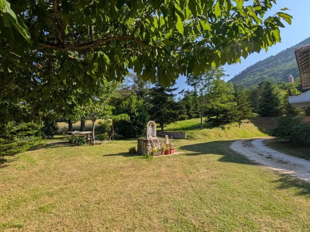 Villa a Sassoferrato in Strada Provinciale 360 Arceviese - Foto 3