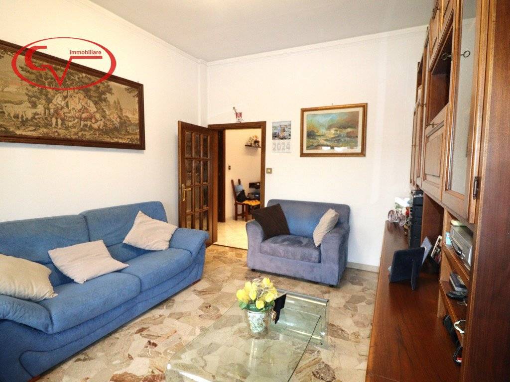 Appartamento a Montevarchi in Piazza della Repubblica - Foto 2