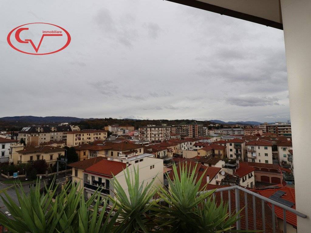 Appartamento a Montevarchi in Piazza della Repubblica - Foto 3