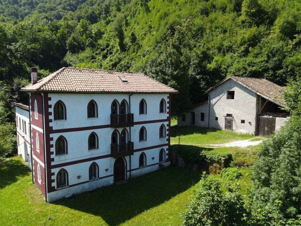 Villa a Feltre in Via Vallarghe, 20 - Foto 2