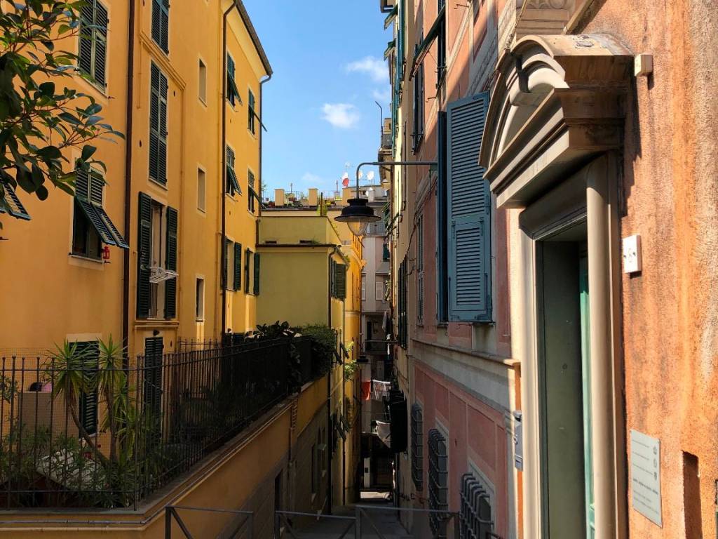 Appartamento a Genova in Salita della Fava Greca, 6 - Foto 2