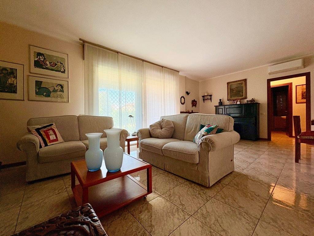 Appartamento a Carnate in VIA GIUSEPPE BAZZINI - Foto 2