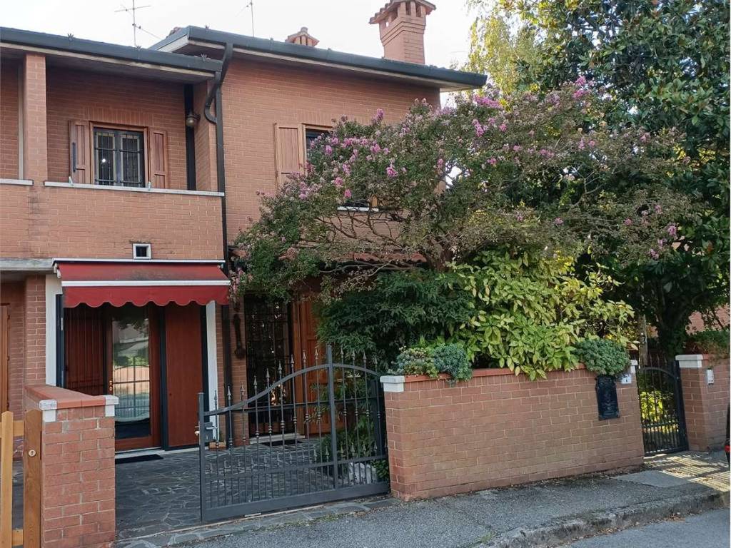 Villetta a schiera a Ferrara in Via Ignazio Silone, 7 - Foto 2