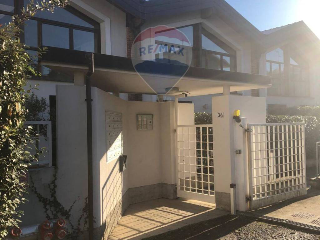 Appartamento a Bernareggio in VIA VEZZANI, 3 - Foto 2