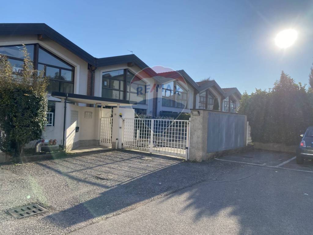 Appartamento a Bernareggio in VIA VEZZANI, 3 - Foto 3