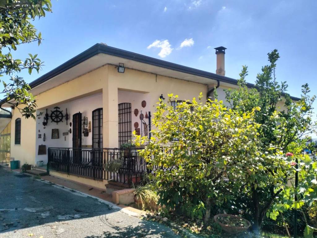 Villa a Massarosa in Corsanico No Number - Foto 2