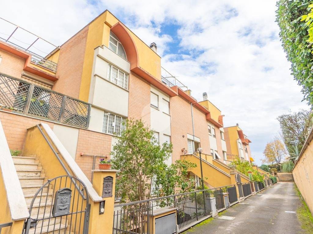 Appartamento a Monterotondo in Via italo calvino - Foto 4