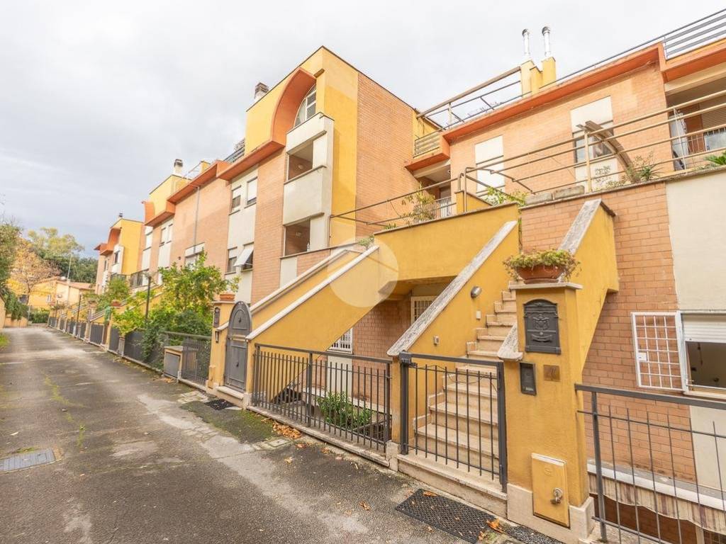 Appartamento a Monterotondo in Via italo calvino - Foto 5