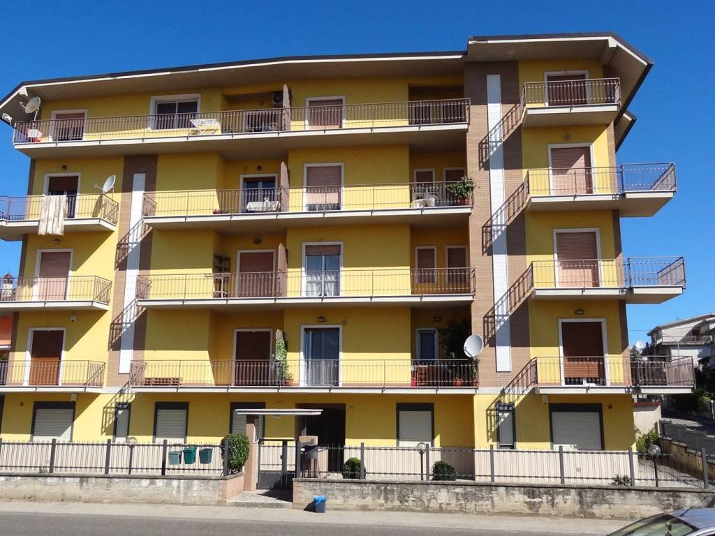 Appartamento a San giorgio del sannio in Via Enrico Nisco, 47 - Foto 2