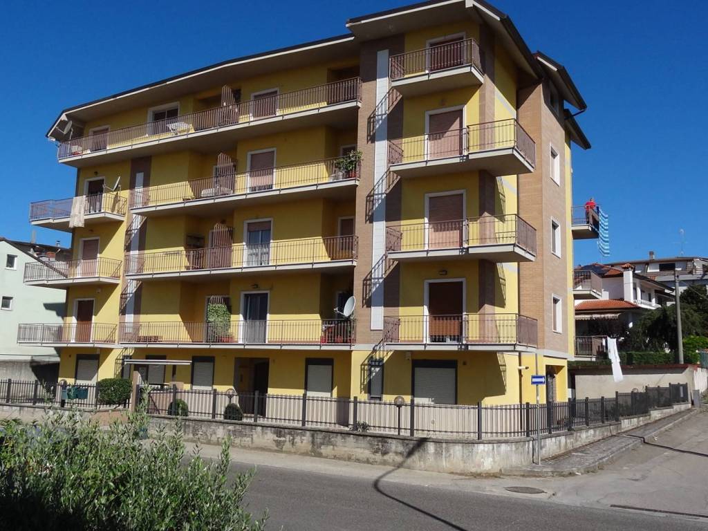 Appartamento a San giorgio del sannio in Via Enrico Nisco, 47 - Foto 3