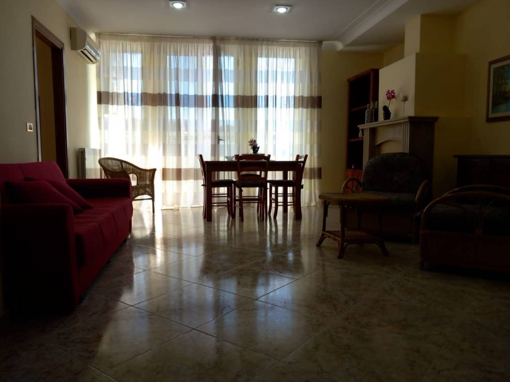 Appartamento a Crotone in Via dei Gelsomini - Foto 2