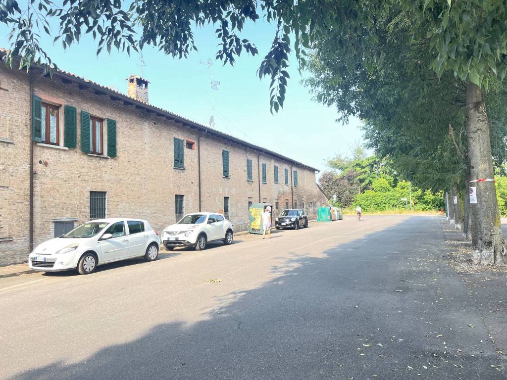Appartamento a Voghera in Via Pombio, 5 - Foto 2