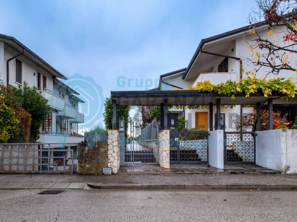 Villa a Caldogno in Via Elmas, 16 - Foto 3