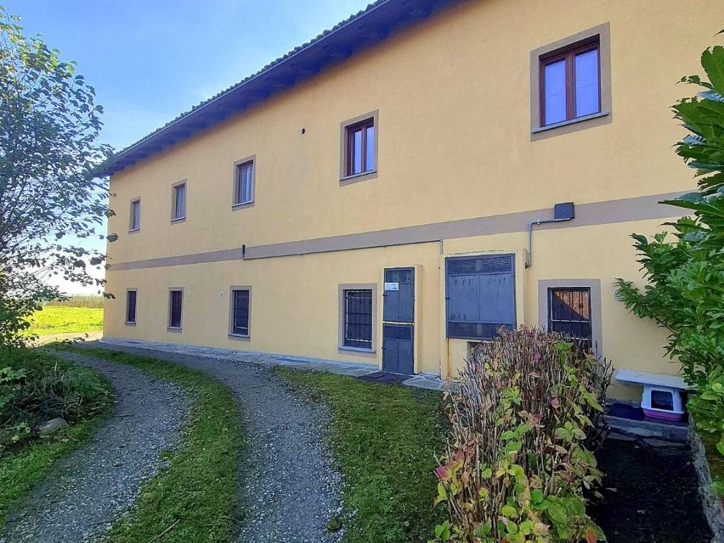 Appartamento a Pinerolo in Stradale Baudenasca, 62 - Foto 2