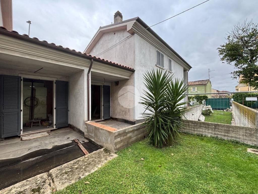 Casa indipendente a Fano in Via I Strada, 80 - Foto 3