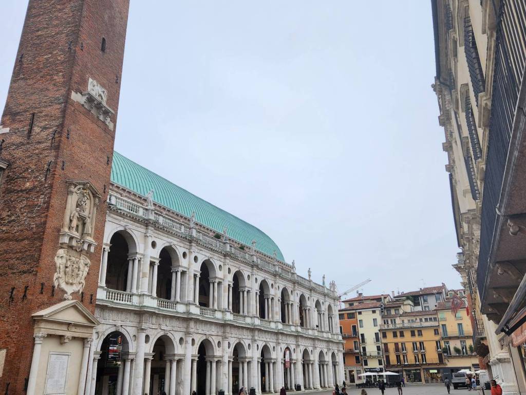 Palazzo / stabile a Vicenza in Piazza dei Signori - Foto 4