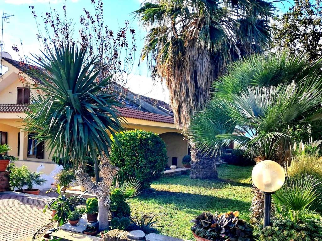 Villa a Civitavecchia in Via Puntone di Rocca - Foto 4