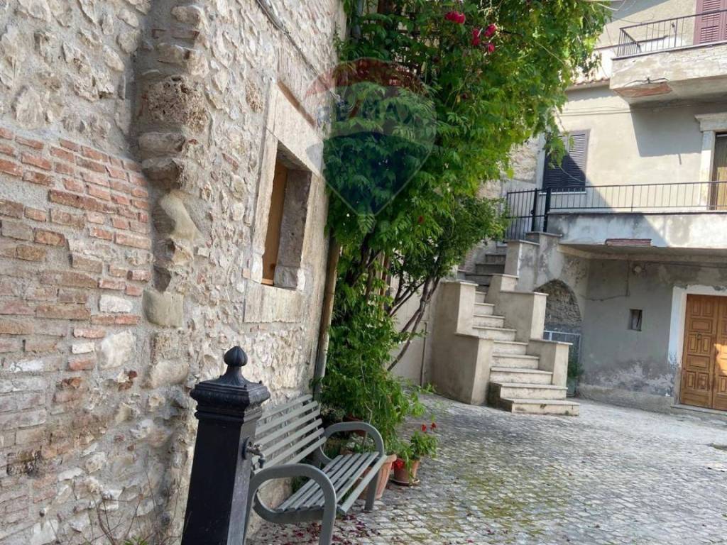 Casa indipendente a Pozzaglia sabina in Via Tarpea - Foto 2
