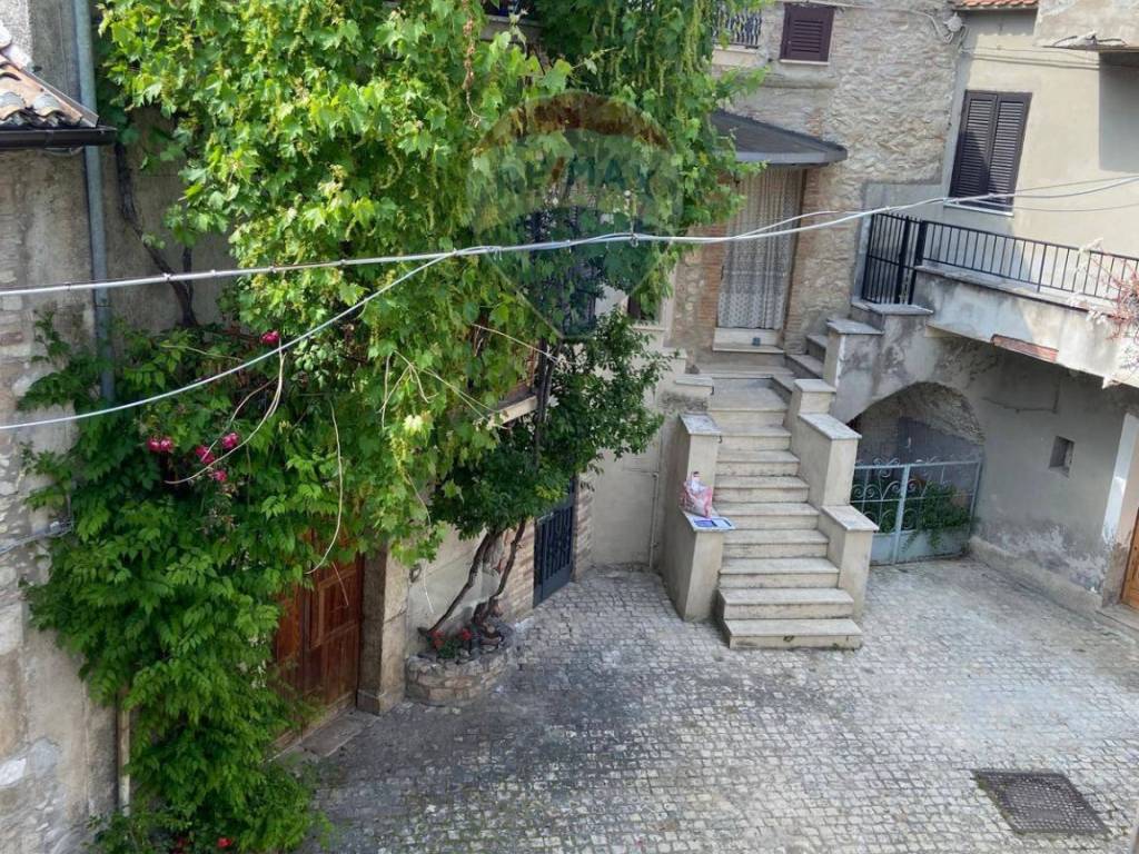 Casa indipendente a Pozzaglia sabina in Via Tarpea - Foto 3