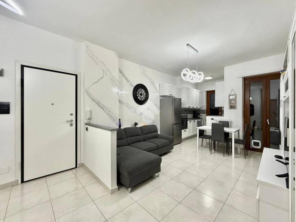 Appartamento a Orbassano in Via Circonvallazione Interna, 14 - Foto 4