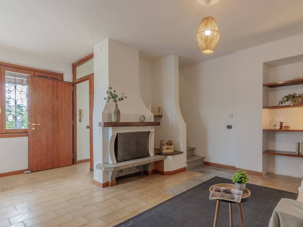 Villa a Oggiono in Via per Galbiate, 33 - Foto 5