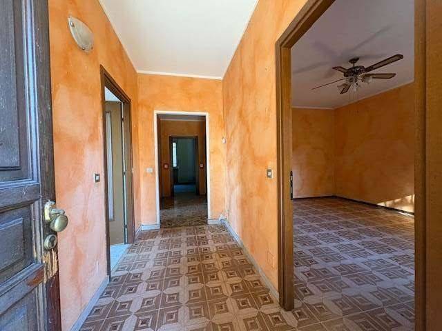 Casa indipendente a Oleggio in TRAVERSA SAN GAUDENZIO STRERA, 8A - Foto 2