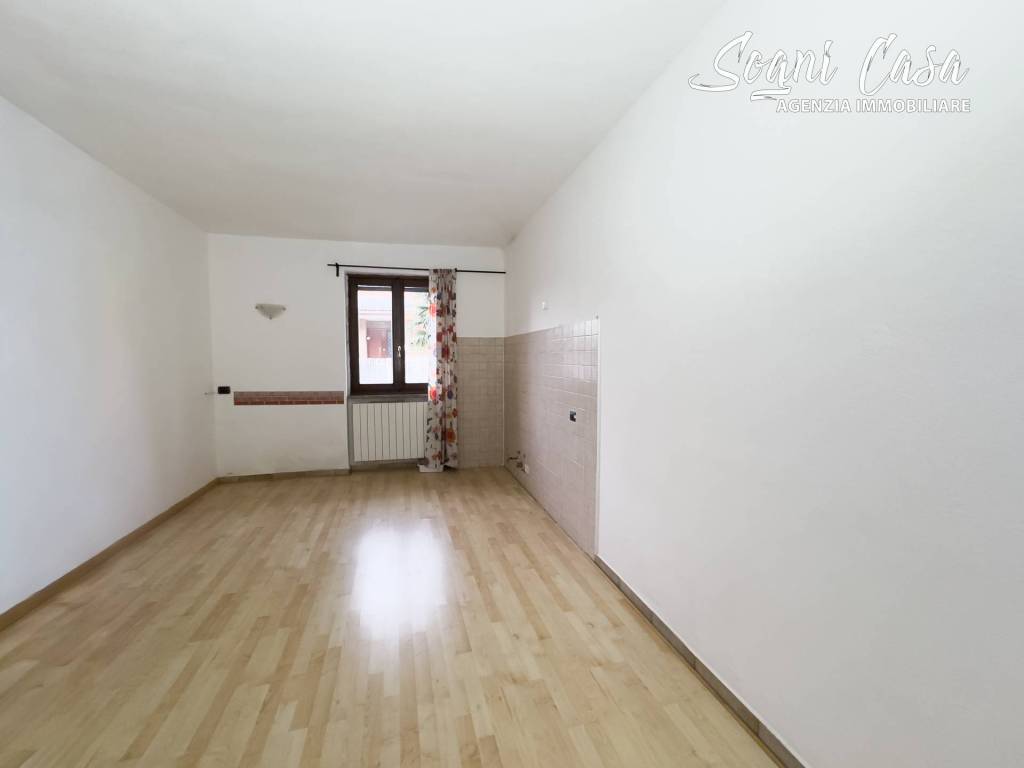 Appartamento a Oleggio in Via Novara - Foto 4