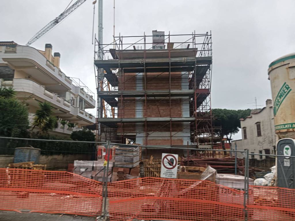 Attico / mansarda a Santa marinella in Via delle Colonie - Foto 3