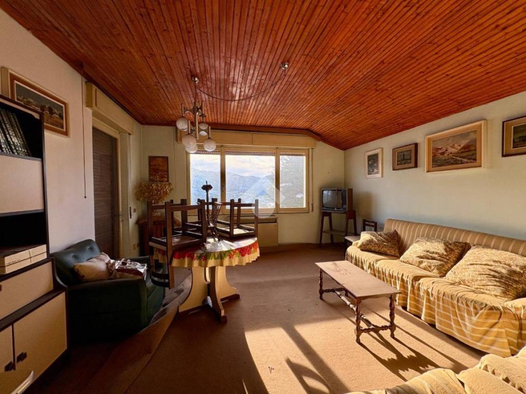 Casa indipendente a Gandino in Via Albarotti, 14 - Foto 3